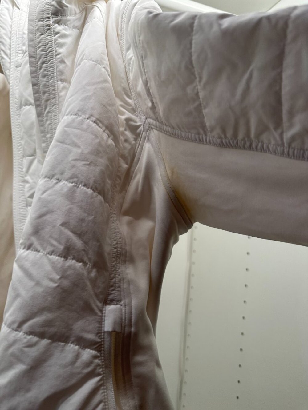 Lululemon Quilted Mixed Media Hooded Jacket Size 8 White Puffer Stretch Panels - Picture 6 of 7
